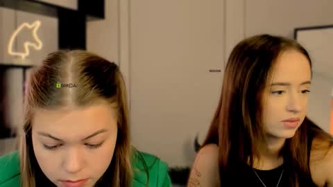 jasmies online show from October 20, 2025, 8:26 am
