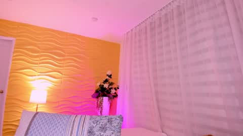 Snapshot of jasmiinevans chatting on January 14, 2025, 11:48 pm Jasmin Evans online show from January 14, 2025, 11:48 pm