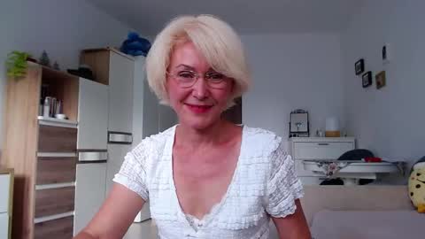 Snapshot of jasmin18v chatting on June 7, 2026, 1:04 pm Jasmin room for people 40 online show from June 7, 2026, 1:04 pm
