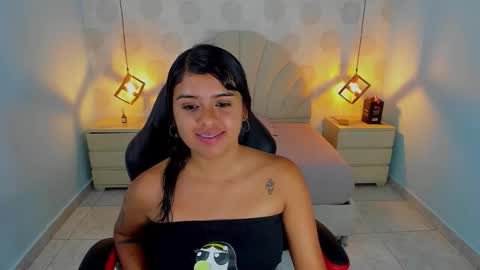 Snapshot of jasmin_tunzi chatting on November 1, 2025, 12:29 pm JASMIN online show from November 1, 2025, 12:29 pm