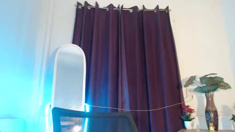 JASMINE online show from November 13, 2025, 1:43 pm