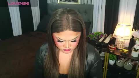 Jasmine Brandy online show from November 28, 2025, 5:32 am