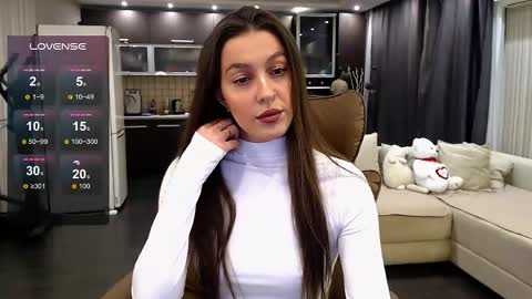 Jasmine online show from June 1, 2026, 8:10 pm