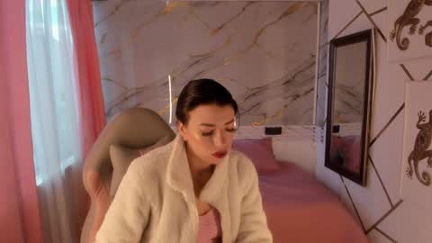 Snapshot of jasmine_hyper_1 chatting on December 19, 2024, 2:13 pm Jas online show from December 19, 2024, 2:13 pm