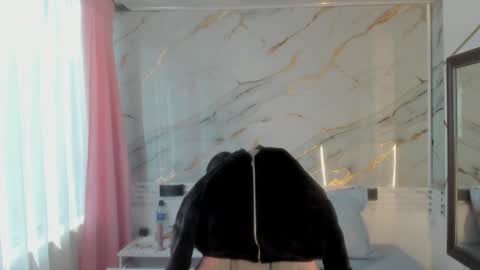 Snapshot of jasmine_hyper_1 chatting on January 13, 2025, 1:39 pm Jas online show from January 13, 2025, 1:39 pm