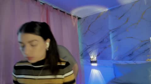 Snapshot of jasmine_hyper_1 chatting on January 20, 2025, 1:53 pm Jas online show from January 20, 2025, 1:53 pm