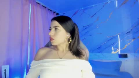 Snapshot of jasmine_hyper_1 chatting on February 4, 2025, 8:38 pm Jas online show from February 4, 2025, 8:38 pm