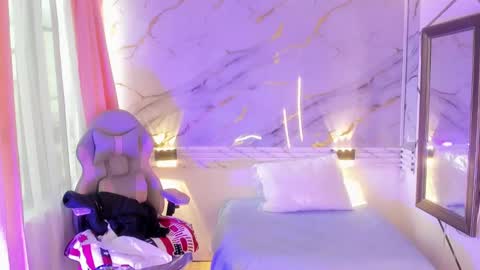 Snapshot of jasmine_hyper_1 chatting on February 22, 2025, 8:42 pm Jas online show from February 22, 2025, 8:42 pm