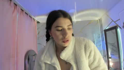 Snapshot of jasmine_hyper_1 chatting on March 7, 2025, 9:06 pm Jas online show from March 7, 2025, 9:06 pm