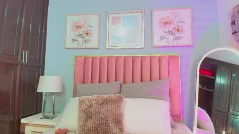 Snapshot of jasmineross_1 chatting on March 6, 2026, 7:54 pm jasmine online show from March 6, 2026, 7:54 pm