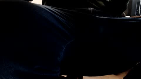 Snapshot of jasonholly chatting on January 14, 2025, 6:49 pm Benedick Cumbersnatch online show from January 14, 2025, 6:49 pm