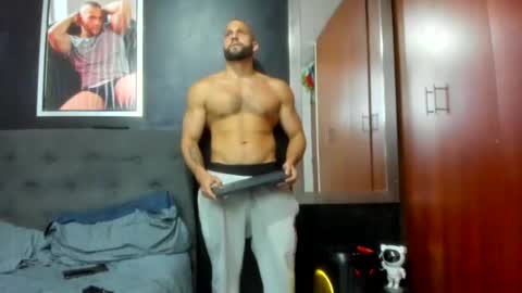 Snapshot of jasonmartiinez chatting on December 7, 2024, 8:00 am online show from December 7, 2024, 8:00 am