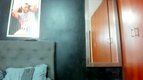 Snapshot of jasonmartiinez chatting on December 19, 2024, 7:40 pm online show from December 19, 2024, 7:40 pm