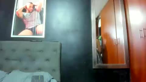 Snapshot of jasonmartiinez chatting on December 26, 2024, 6:52 am online show from December 26, 2024, 6:52 am