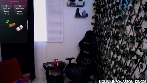 JKing  online show from November 21, 2025, 11:31 am