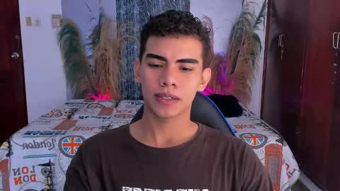 javi15  online show from December 14, 2025, 4:23 pm