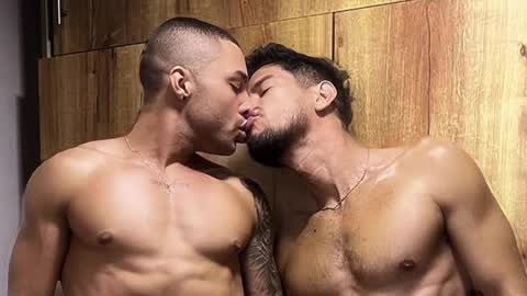 Snapshot of javiercarrera222 chatting on February 16, 2025, 1:47 am Javier online show from February 16, 2025, 1:47 am