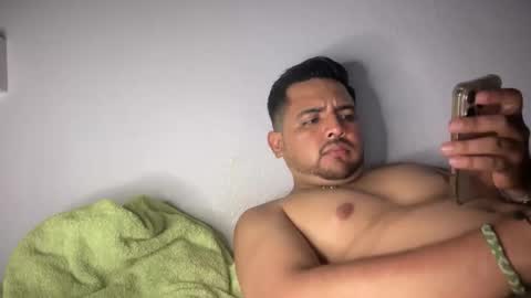 Snapshot of javiermichi chatting on November 18, 2025, 5:01 am javiermichi online show from November 18, 2025, 5:01 am