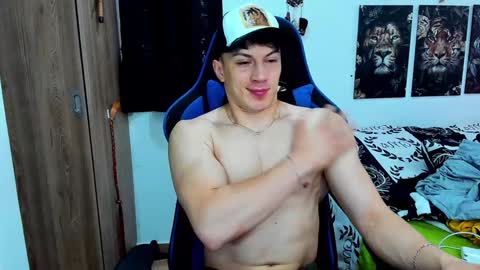 Snapshot of javiersexymann chatting on December 6, 2024, 5:22 pm Javier online show from December 6, 2024, 5:22 pm