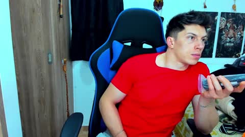 Snapshot of javiersexymann chatting on January 3, 2025, 8:54 pm Javier online show from January 3, 2025, 8:54 pm