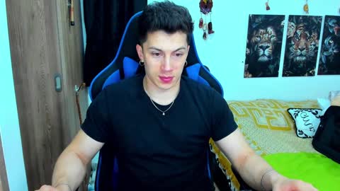 Snapshot of javiersexymann chatting on January 5, 2025, 12:09 am Javier online show from January 5, 2025, 12:09 am