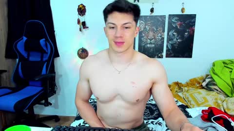 Snapshot of javiersexymann chatting on January 28, 2025, 11:28 pm Javier online show from January 28, 2025, 11:28 pm