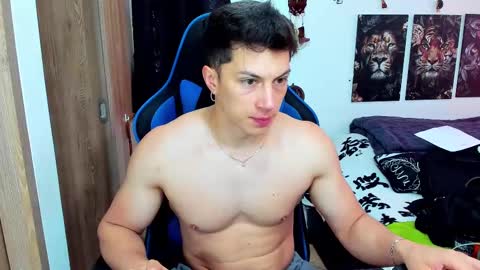 Snapshot of javiersexymann chatting on February 18, 2025, 4:59 pm Javier online show from February 18, 2025, 4:59 pm