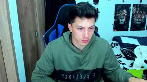 Snapshot of javiersexymann chatting on February 19, 2025, 12:57 am Javier online show from February 19, 2025, 12:57 am