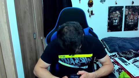 Snapshot of javiersexymann chatting on February 19, 2025, 9:25 pm Javier online show from February 19, 2025, 9:25 pm