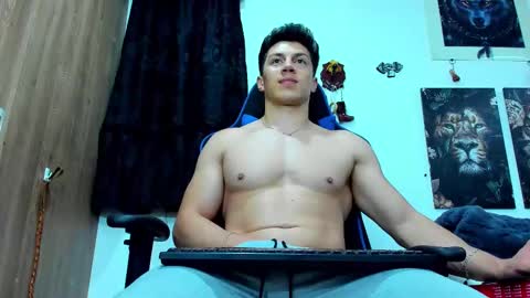 Snapshot of javiersexymann chatting on February 23, 2025, 4:17 am Javier online show from February 23, 2025, 4:17 am