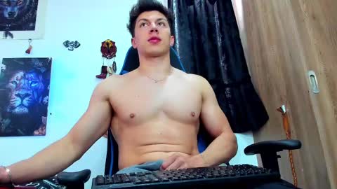 Snapshot of javiersexymann chatting on February 27, 2025, 7:37 pm Javier online show from February 27, 2025, 7:37 pm