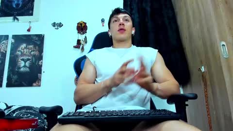 Snapshot of javiersexymann chatting on March 1, 2025, 12:39 am Javier online show from March 1, 2025, 12:39 am