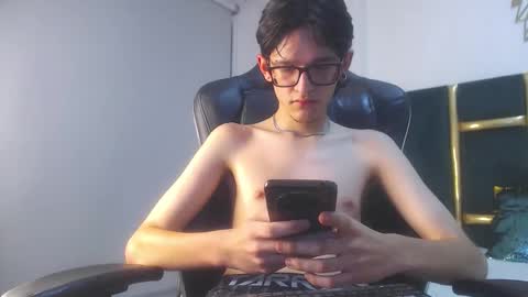jax25_os online show from October 20, 2025, 9:04 pm