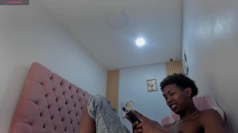 jax_maliq online show from November 14, 2025, 2:43 am