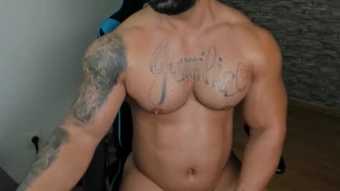 Snapshot of jaxonhunk chatting on October 29, 2025, 2:25 am JaxonHunk online show from October 29, 2025, 2:25 am