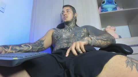 Snapshot of jaxxon22cm chatting on April 22, 2026, 4:41 pm Michael independient model online show from April 22, 2026, 4:41 pm