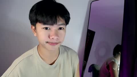 Snapshot of jay_lordx chatting on December 17, 2024, 9:39 am Ur Jaylord online show from December 17, 2024, 9:39 am