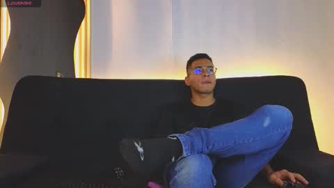 Jay online show from November 11, 2025, 3:17 am