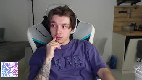 Jayce online show from October 29, 2025, 2:08 pm