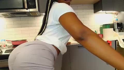 Naomiruty online show from July 3, 2026, 2:07 am
