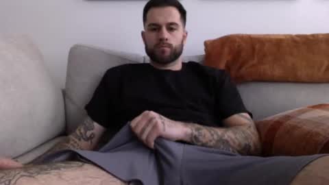 Snapshot of jayg333 chatting on February 21, 2025, 9:54 pm jayg333 online show from February 21, 2025, 9:54 pm