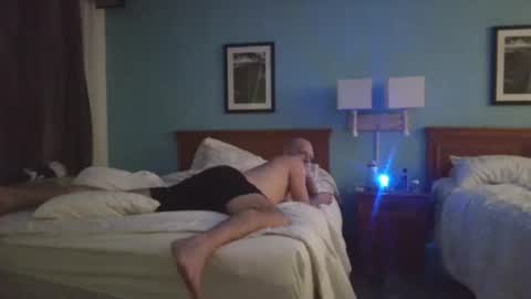 HUngBtmFl online show from April 13, 2026, 12:49 am