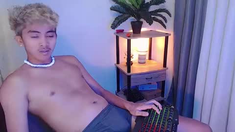 Snapshot of jaysee_hugecox chatting on May 3, 2026, 2:23 pm jaysee_hugecox online show from May 3, 2026, 2:23 pm