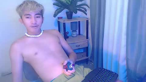 Snapshot of jaysee_hugecox chatting on May 7, 2026, 7:03 am jaysee_hugecox online show from May 7, 2026, 7:03 am