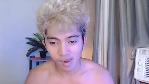 Snapshot of jaysee_hugecox chatting on May 29, 2026, 1:36 am jaysee_hugecox online show from May 29, 2026, 1:36 am