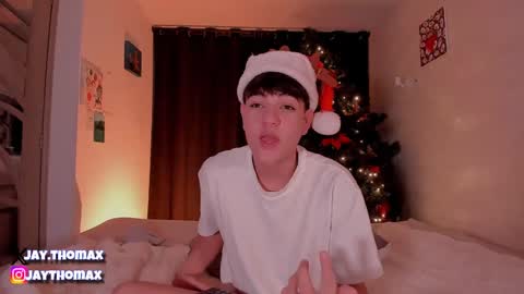 Snapshot of jaythomax chatting on December 11, 2024, 11:21 pm jaythomax online show from December 11, 2024, 11:21 pm