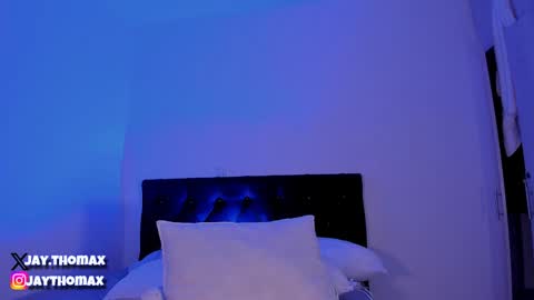 Snapshot of jaythomax chatting on January 9, 2025, 8:33 pm jaythomax online show from January 9, 2025, 8:33 pm