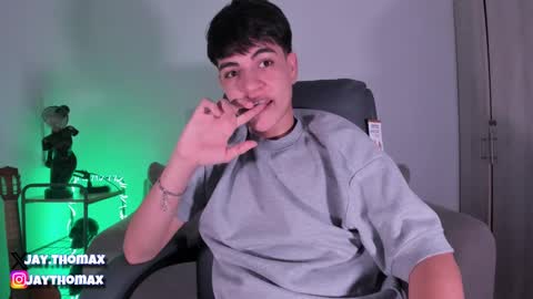 Snapshot of jaythomax chatting on January 31, 2025, 10:20 am jaythomax online show from January 31, 2025, 10:20 am