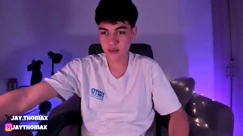 Snapshot of jaythomax chatting on February 1, 2025, 4:14 am jaythomax online show from February 1, 2025, 4:14 am