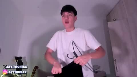 Snapshot of jaythomax chatting on February 18, 2025, 10:25 pm jaythomax online show from February 18, 2025, 10:25 pm